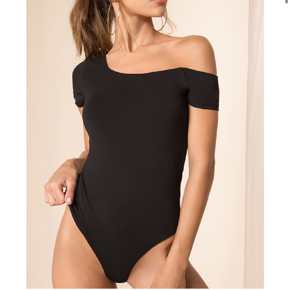superdown felicia asymmetrical bodysuit
